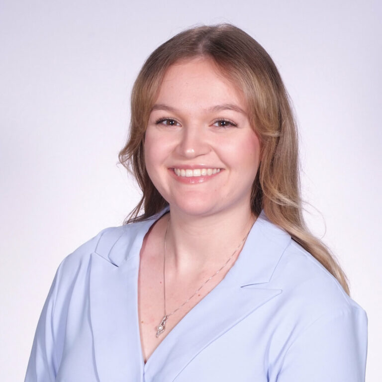 Dr. Anna Camporese